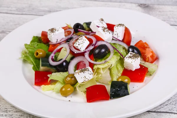 Salada Grega Tradicional Com Queijo Feta Legumes Ervas — Fotografia de Stock