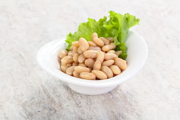 White canned beans for vegan suisine in the bowl