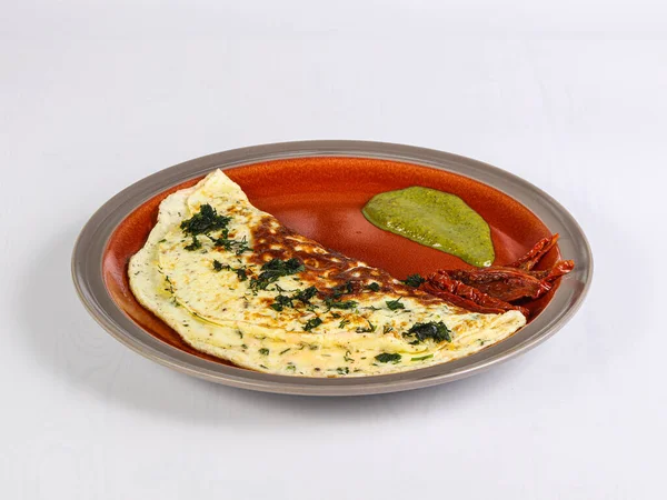 Omelet Breakfast Served Parsley Dry Tomato — Stock Photo, Image