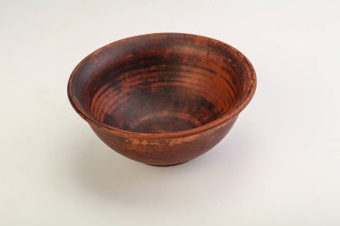 Mutfak için renkli boş kase izole