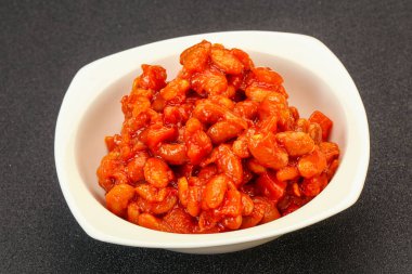 Domates soslu ve biberli fırında böbrek.