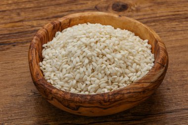 Risotto için çiğ İtalyan arborio pilavı