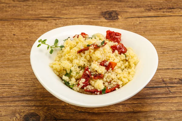 Uzina Vegetariana Cuscus Legume Patrunjel — Fotografie, imagine de stoc