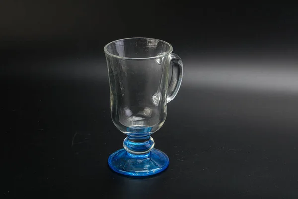 Leere Glasbecher Für Getränke Isoliert — Stockfoto