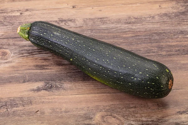 Leckere Junge Natürliche Bio Zucchini Isoliert — Stockfoto