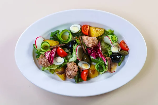 Salade Thon Aux Légumes Olives — Photo