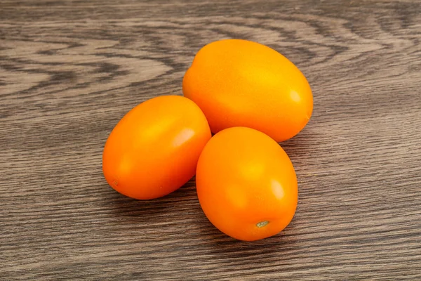 Altura Tomate Amarelo Fresco Maduro — Fotografia de Stock