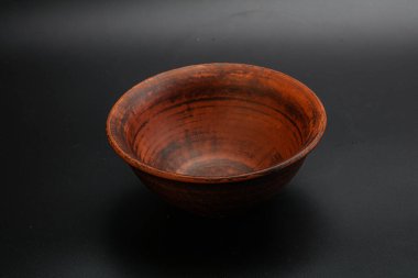 Mutfak için renkli boş kase izole