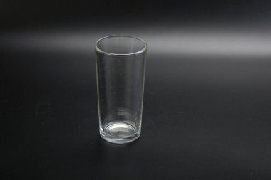 Asma ya da su için boş bardak