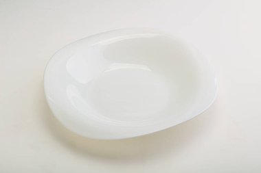 İzole edilmiş servis için beyaz proclean plaka