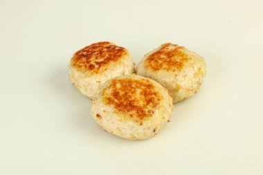 Ev yapımı pirzola ve kıyma.