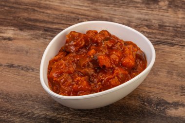 Domatesli ve otlu patlıcan sote.