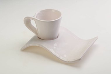 Çay için boş bardak ya da izole kahve.