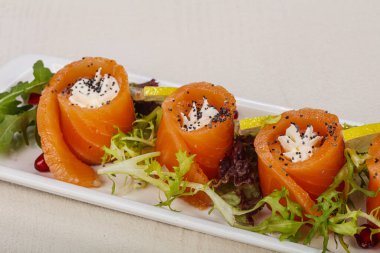 Krem peynirli somon.