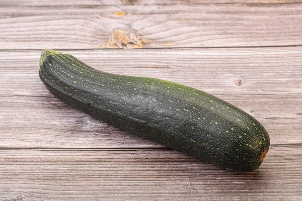 Gustose Giovani Zucchine Naturali Biologiche Isolate — Foto Stock