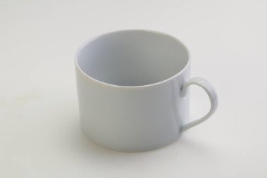 Çay için boş bardak ya da izole kahve.