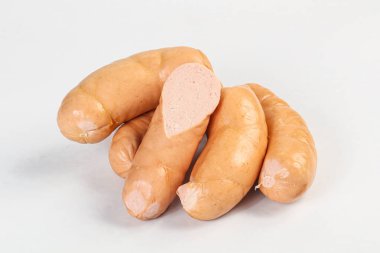 Kıyma ve sosisli, doğal et sosisleri.