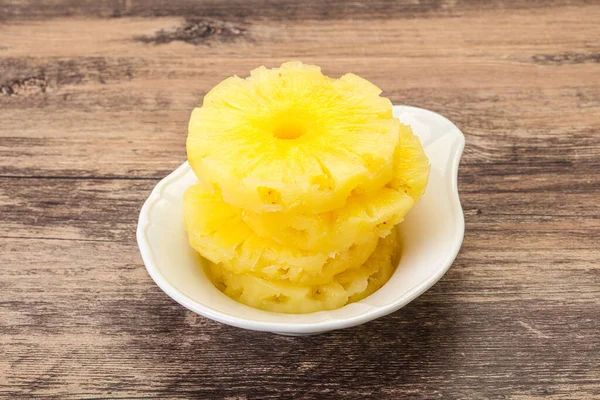 Sweet Ripe Pineapple Rings Bowl — Stock Photo, Image