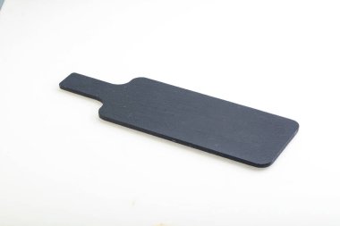 Siyah taş tahtası beyaz arkaplanda izole edildi