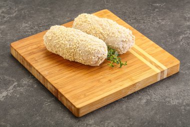 Fırında pişmemiş tavuk pirzolası.