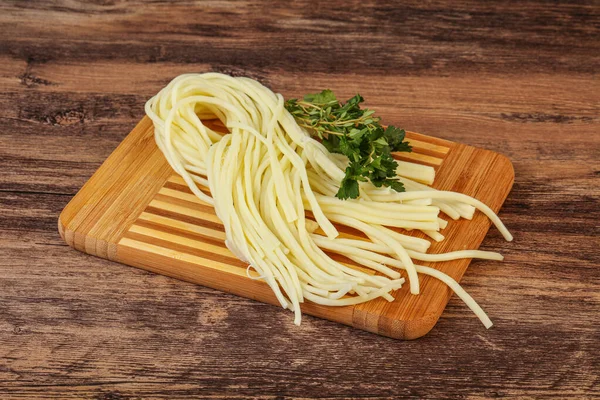 Chechil Spaghetti Ost Mellanmål Över Bord — Stockfoto