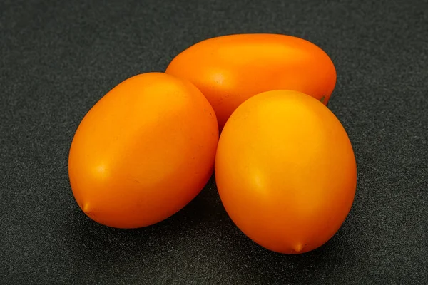 Few Yellow Ripe Tasty Tomatoes Vegetables — Stock Photo, Image