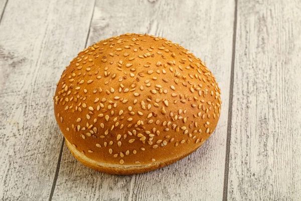 Färsk Hamburgerbröd Med Sesamfrön — Stockfoto