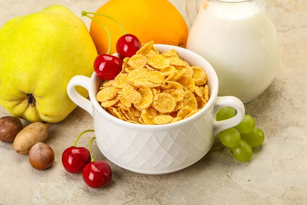 Colazione Con Corn Flakes Frutta Latte — Foto Stock
