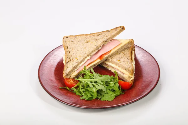 Sandwich Mit Schinken Und Käse Serviert Rucola — Stockfoto