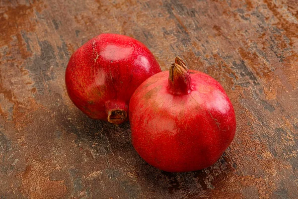 Fresh Ripe Juicy Sweet Pomegranet Fruit — Stock Photo, Image
