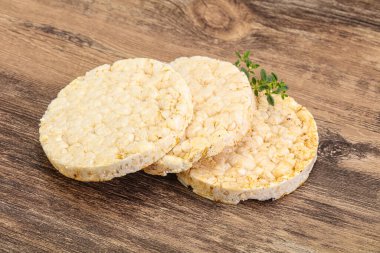 Vejetaryen için diyet çıtır ekmek yığını