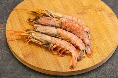 Lezzetli büyük Langoustine deniz ürünleri.