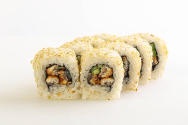 Japon geleneksel rulosu, yılan balığı, nori ve pilav.