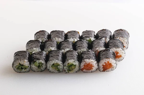 Set Sushi Rollo Japonés Con Pescado —  Fotos de Stock