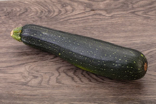 Smaklig Ung Ekologisk Naturlig Zucchini Isolerad — Stockfoto