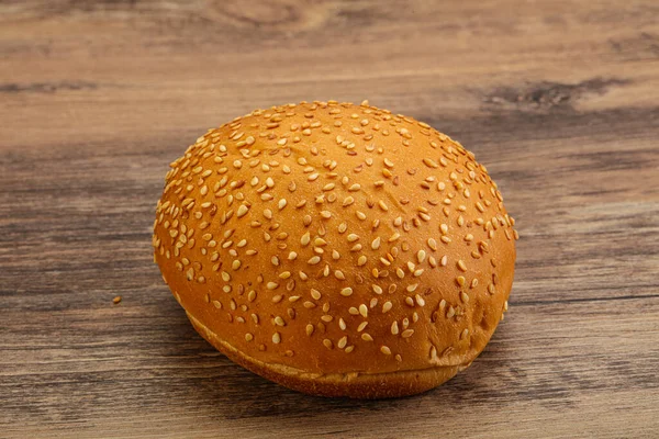 Färsk Hamburgerbröd Med Sesamfrön — Stockfoto