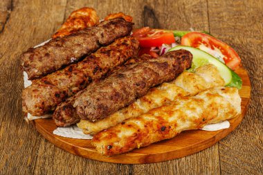 Lezzetli kıymalı et kebabı. 