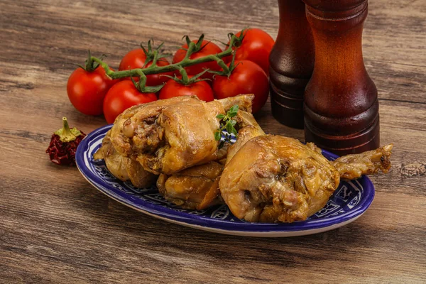 Tatlı ve baharatlı soslu tavşan yahnisi.