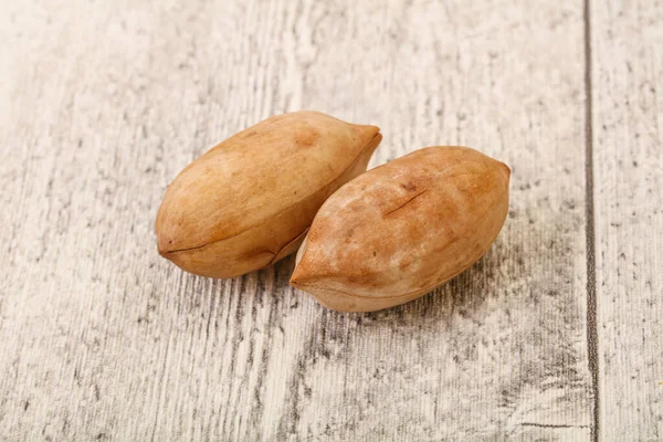 Tasty Sweet Pecan Nut Heap Isolated — Stock Photo, Image