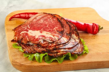 Lezzetli İtalyan kurutulmuş domuz eti.