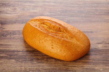 Ev yapımı beyaz ekmek, izole edilmiş.