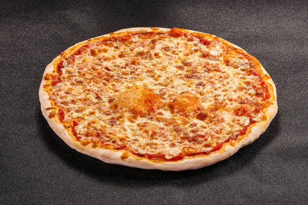 Italiaanse Traditionele Pizza Margarita Met Kaas Tomatensaus — Stockfoto