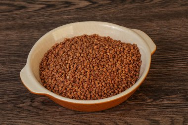 Kâsede çiğ karabuğday gevreği 