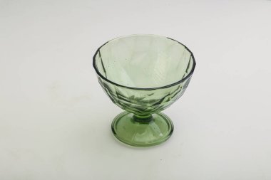 Mutfak için renkli boş kase izole