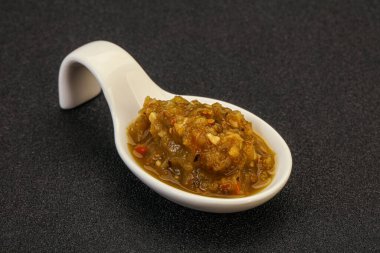 Kasede biberli yeşil baharatlı sos.