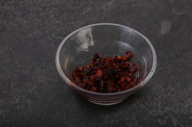 Vietnam usulü kızarmış biber soslu ve yağlı.