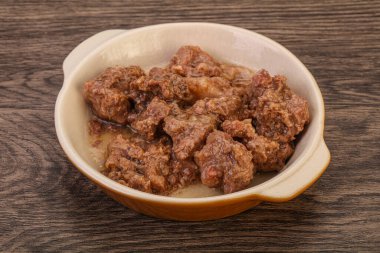 Kavanozda baharatlı geyik güveci