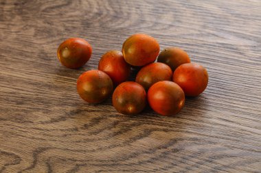 Kirazlı Kumato - siyah sulu olgun domates