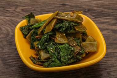 Kavrulmuş yeşil fasulye ve lahana ile Vagan mutfağı