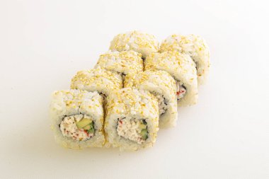 Yengeç surimi ve pilavlı geleneksel Japon dürümü.